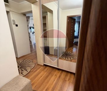 Apartament cu 3 camere de închiriat,Rovine - Fotografie 3