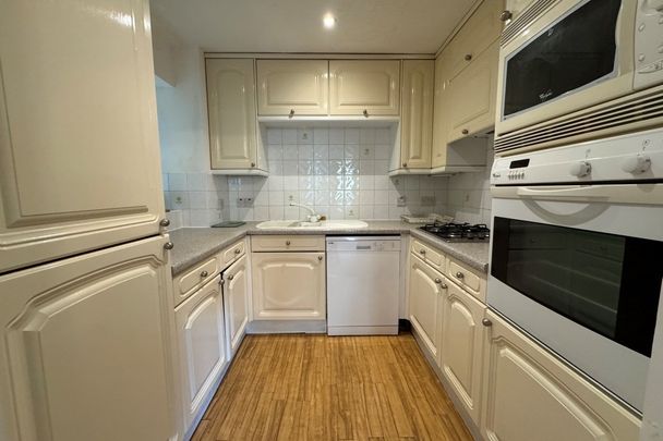 Devonshire Place - Photo 1