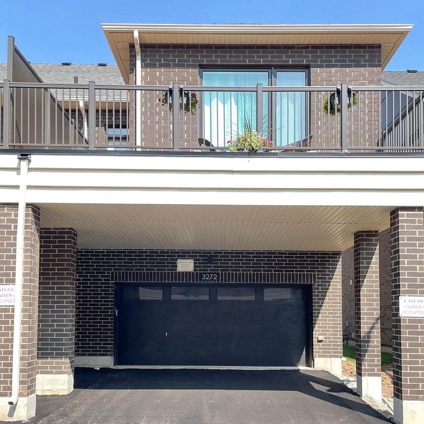 For Lease - 3272 Sixth Line Unit# main/2nd, Oakville, Ontario - Photo 1