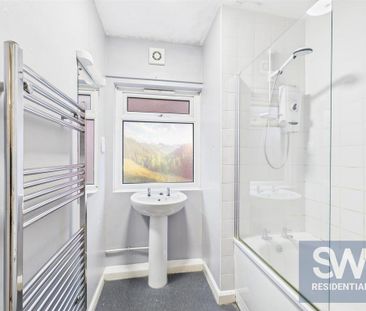 4 bedroom detached house to rent - Photo 5