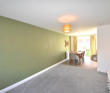 3 bedroom detached house to rent - Photo 3