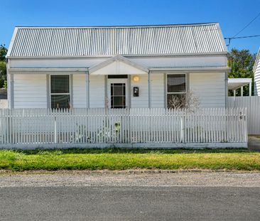 CHARMING PROPERTY IN CENTRAL LOCATION - Photo 6