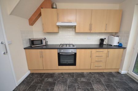 1 bedroom house of multiple occupation to rent - Photo 5