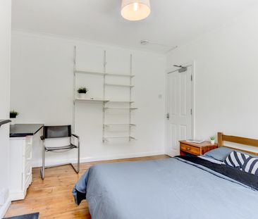 6 Bed Terraced House, Baden Road, BN2 - Photo 3