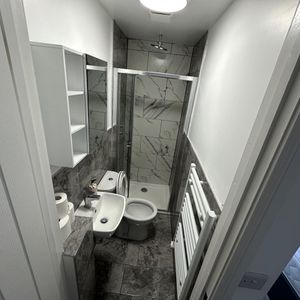 Room in a Shared House, Derby Street, RG1 - Photo 3