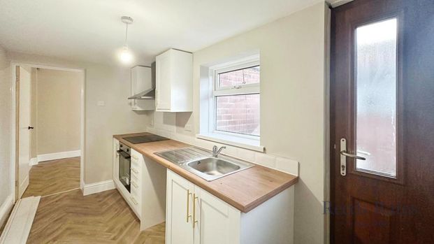 2 bedroom terraced house to rent - Photo 1