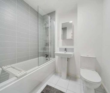 Grahame Park Way, Colindale, NW9 - Photo 4