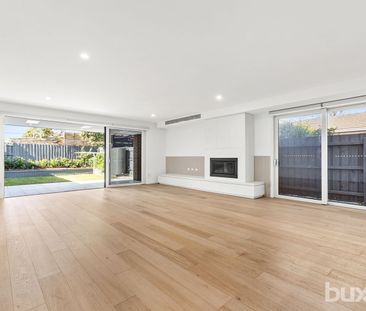 16A Poet Road, Bentleigh East, VIC, 3165 - Photo 1