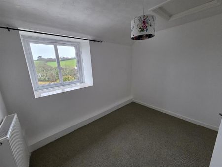 3 bedroom detached house to rent - Photo 3