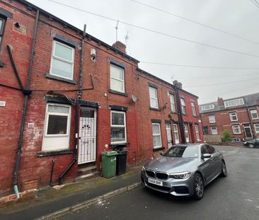 Brompton View, Leeds, LS11 - Photo 1