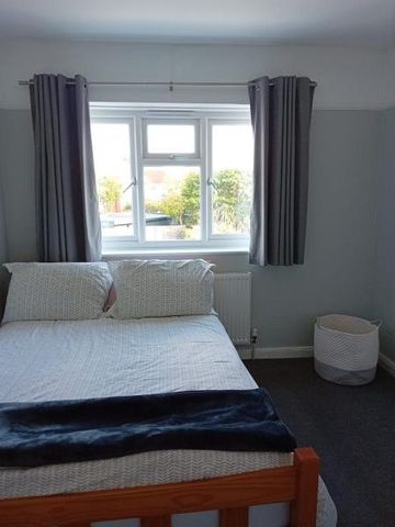 3 bedroom detached house to rent - Photo 5