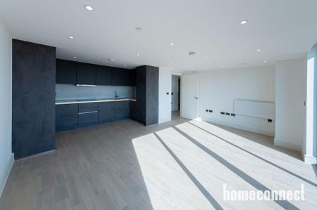 3 bedroom flat to rent - Photo 2