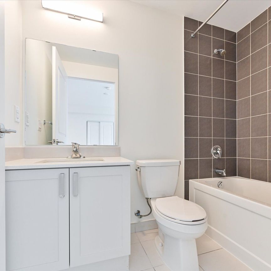 For Lease - 1063 Douglas McCurdy Common Unit# 411, Mississauga, Ontario - Photo 1