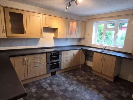 Walnut Tree Close, Wells, BA5 - Photo 2