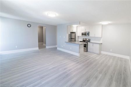 For Lease - 4422 Huron Street Unit# 306, Niagara Falls, Ontario - Photo 3