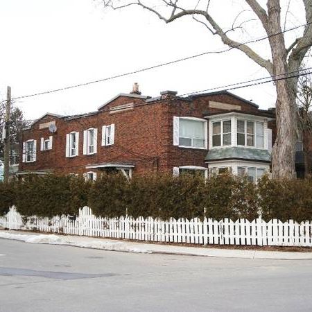 2 Bedroom Private entrance - Photo 1