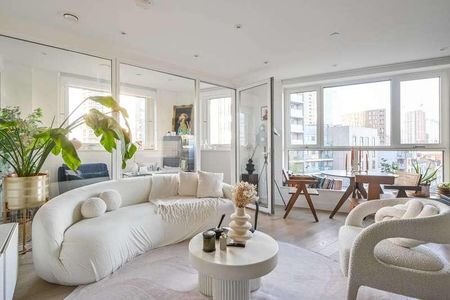 Wayfare House, Poplar, E14 - Photo 2