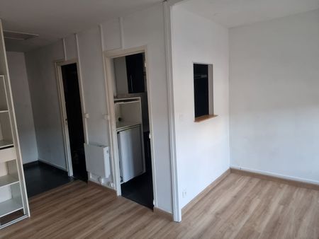 Location Appartement 1 pièce 22m² ORLEANS 45000 - Photo 5