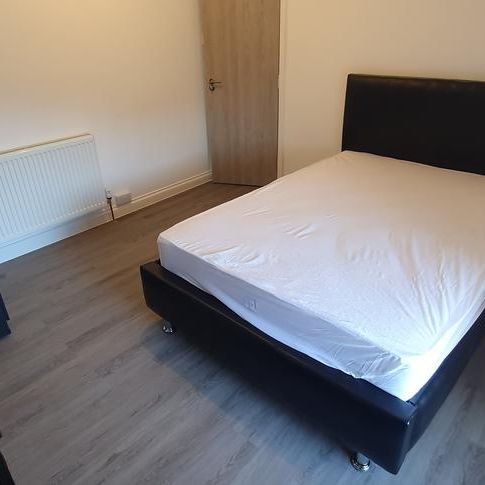 7 bedroom terraced house to rent - Photo 1