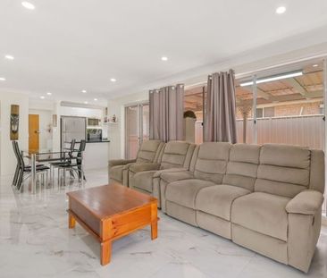 COMFORT, SPACE & CONVENIENCE IN A PRIME LOCATION !!! - Photo 1