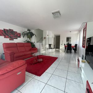 LICHTDURCHFLUTET, SONNIG MIT GARTEN - Photo 2