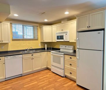 Cozy Suite in Central Abbotsford - Photo 4