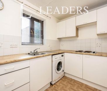 1 bedroom flat to rent - Photo 2