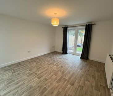 2 bedroom semi-detached bungalow to rent - Photo 1