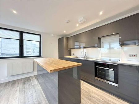 Upper Hinton Road, Bournemouth, Dorset, BH1 - Photo 3