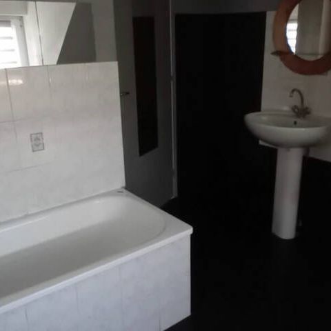 APPARTEMENT 3 PIECES A LOUER TRIEUX - Photo 1