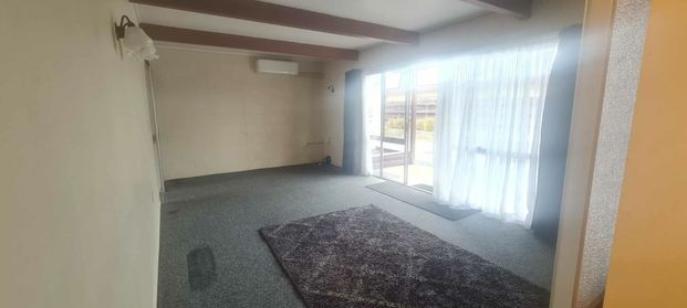 Charming Two-Bedroom Unit in Morrinsville Centre - Photo 1