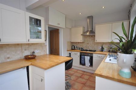 2 bedroom terraced house to rent - Photo 4