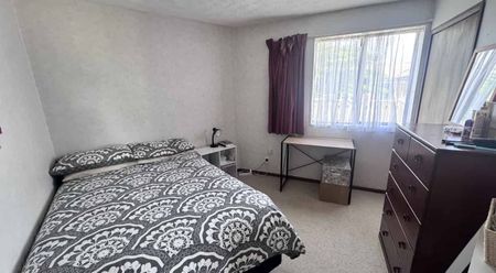 Pomona Oasis - Photo 3