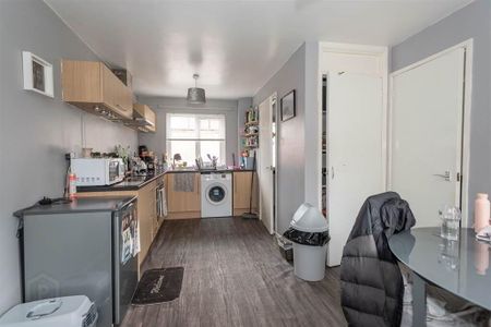 3 Britannic Park, Sandy Row, Belfast, BT12 5HG - Photo 4