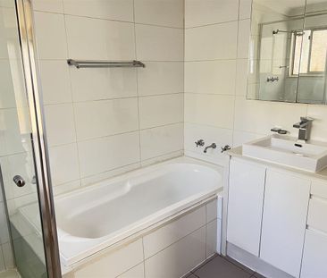 Easy Living in Dudley Park - Photo 5