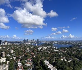 Two Bedroom with Magnificent Harbour bridge & City Views - Photo 3