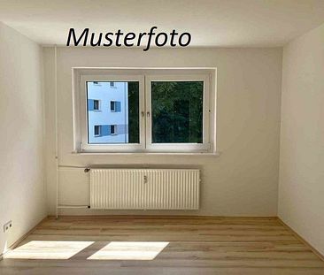 Wir sanieren für Sie - 2,5-Zimmer-Wohnung mit Tageslichtbad - Foto 1