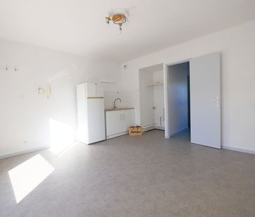 Location Appartement 1 pièce 26m² - Photo 4