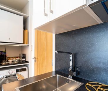 1 bedroom Apartment to rent - Photo 3