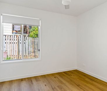 65 Waikiki Beach Road, Russell Island, Qld 4184 - Photo 2