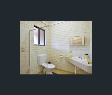 Fully Furnished Small & Easy to maintain Unit! - Photo 2