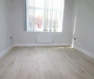 Old Town Hall, Market Square, Staines-Upon-Thames,TW18 - Photo 2