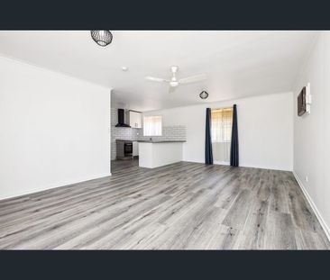 1/1 Olympic Parade, Kangaroo Flat, Vic 3555 - Photo 3