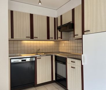 Appartement de 2.5 pièces avec balcon dans immeuble calme - Photo 1