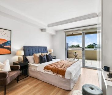 Over-sized 126sqm, North Facing Modern Apartment with City Skyline ... - Photo 5