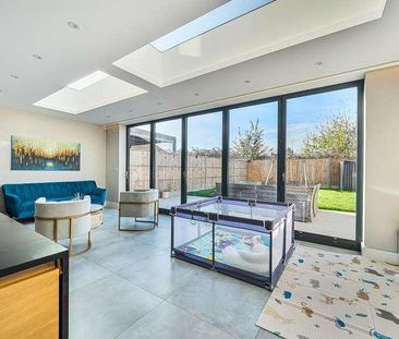 Slough, Berkshire, SL1 - Photo 3