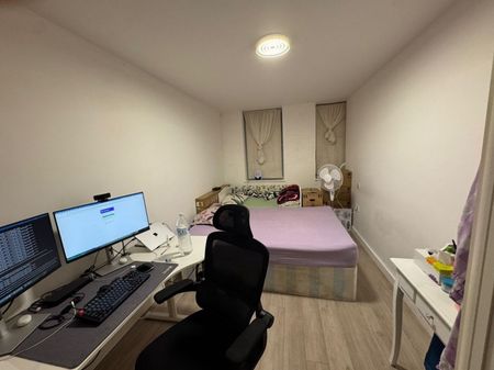 Goodmayes Road, Ilford, London - Photo 4