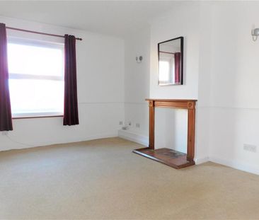 2 bedroom end of terrace house to rent - Photo 2