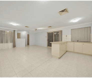 Perfect Blend of Comfort and Connectivity - Photo 5