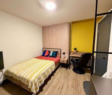 Crescent Road Room 6 - Photo 2